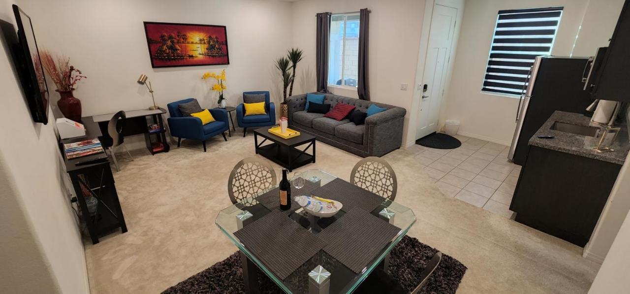 Private Lux Apartment In A New Community Fontana Eksteriør billede